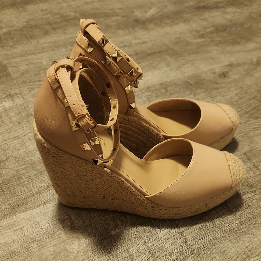 Women's Tan Wedge Sandals